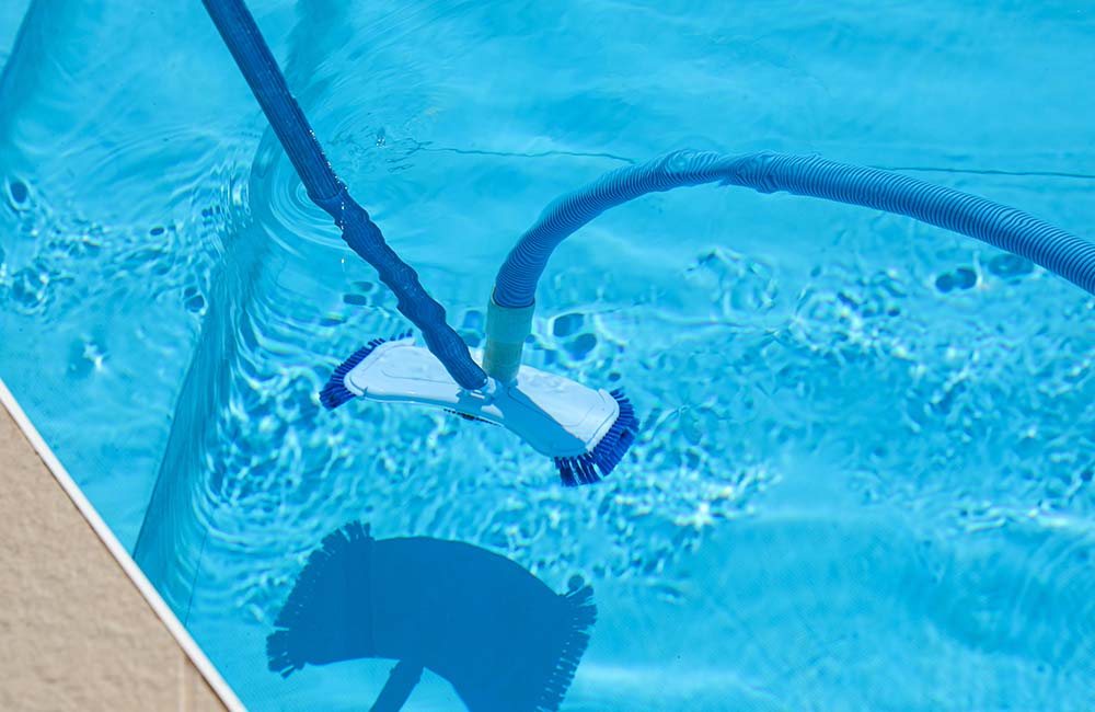 Expert Guide Choosing the Best Automatic Pool Cleaner for Above Ground Pools